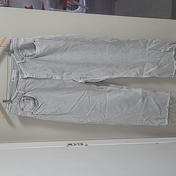 ZARA - High Rise Jeans - Picture 1 of 4
